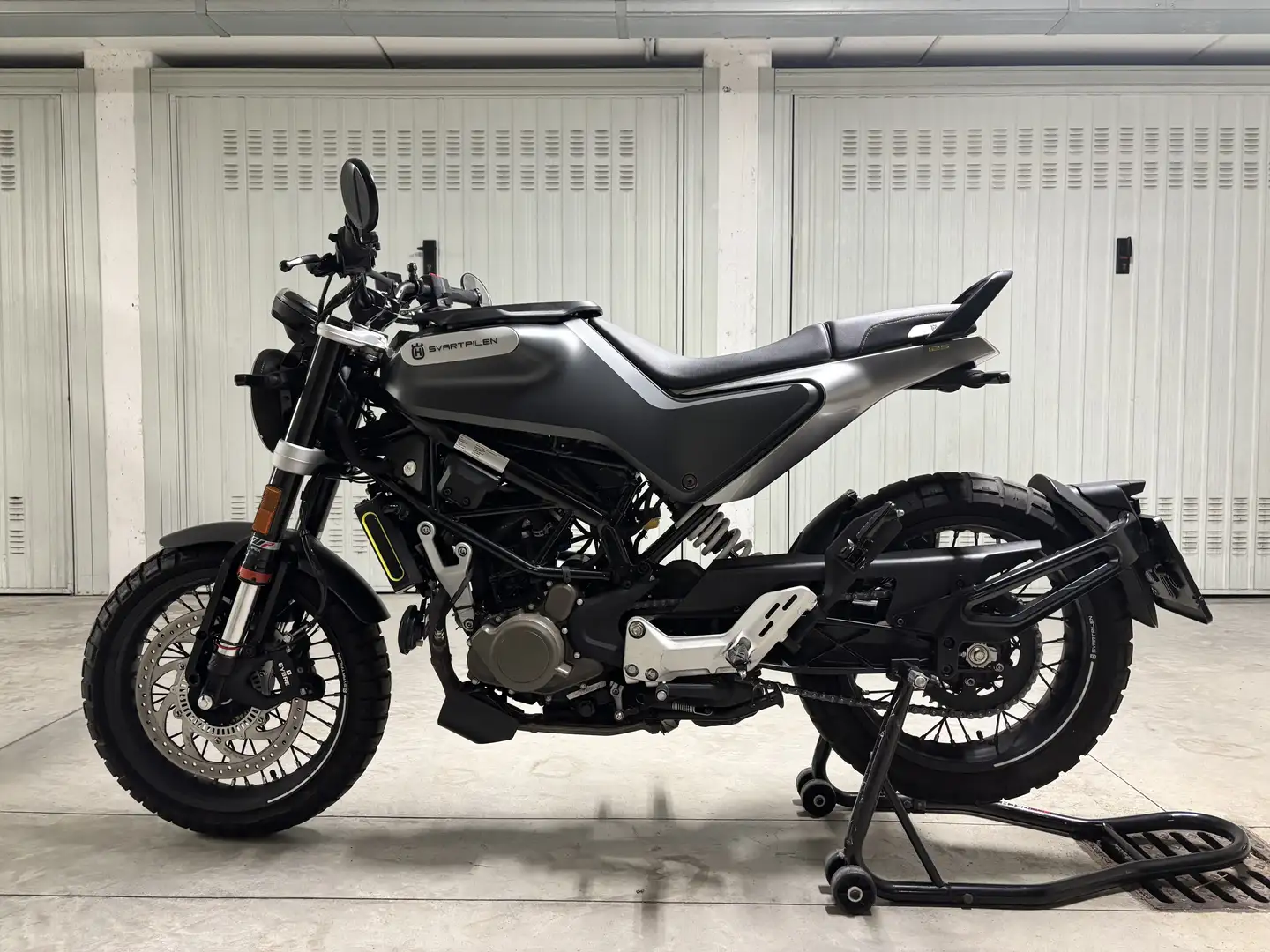 Husqvarna Svartpilen Szürke - 2