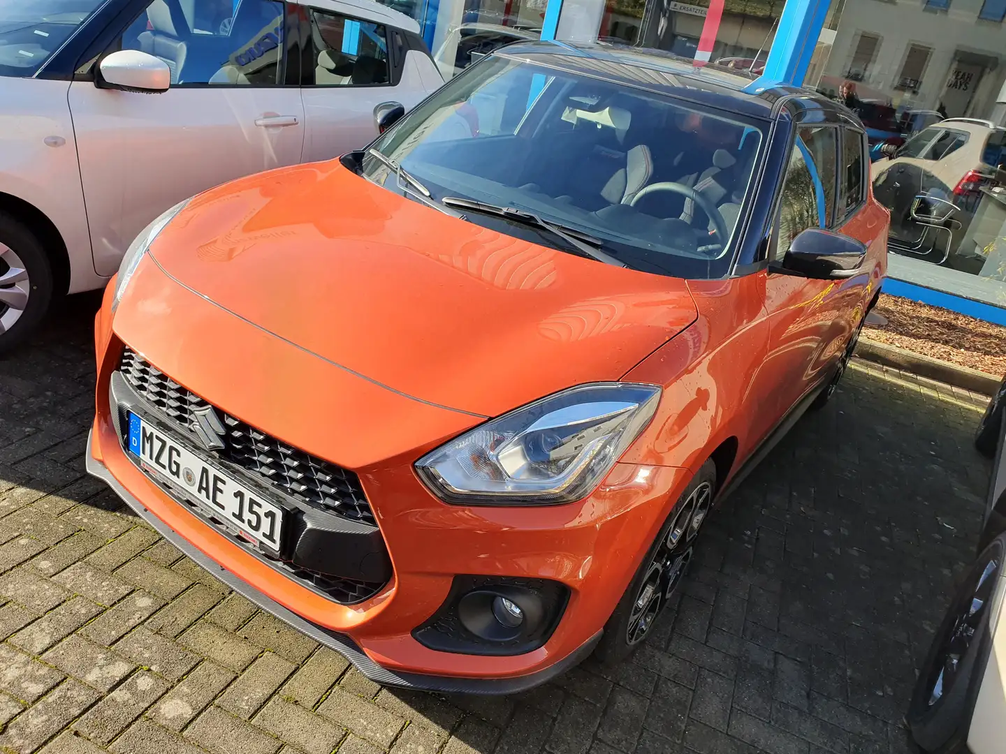 Suzuki Swift Swift 1.2 Dualjet Hybrid MT Comfort Orange - 1