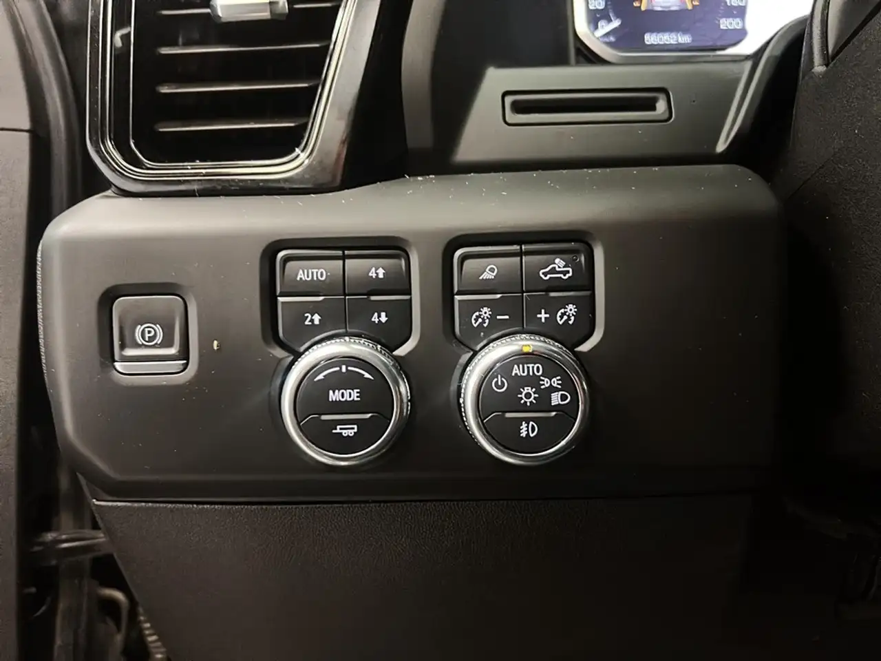GMC Sierra 2500 снимка GMC Sierra 2500