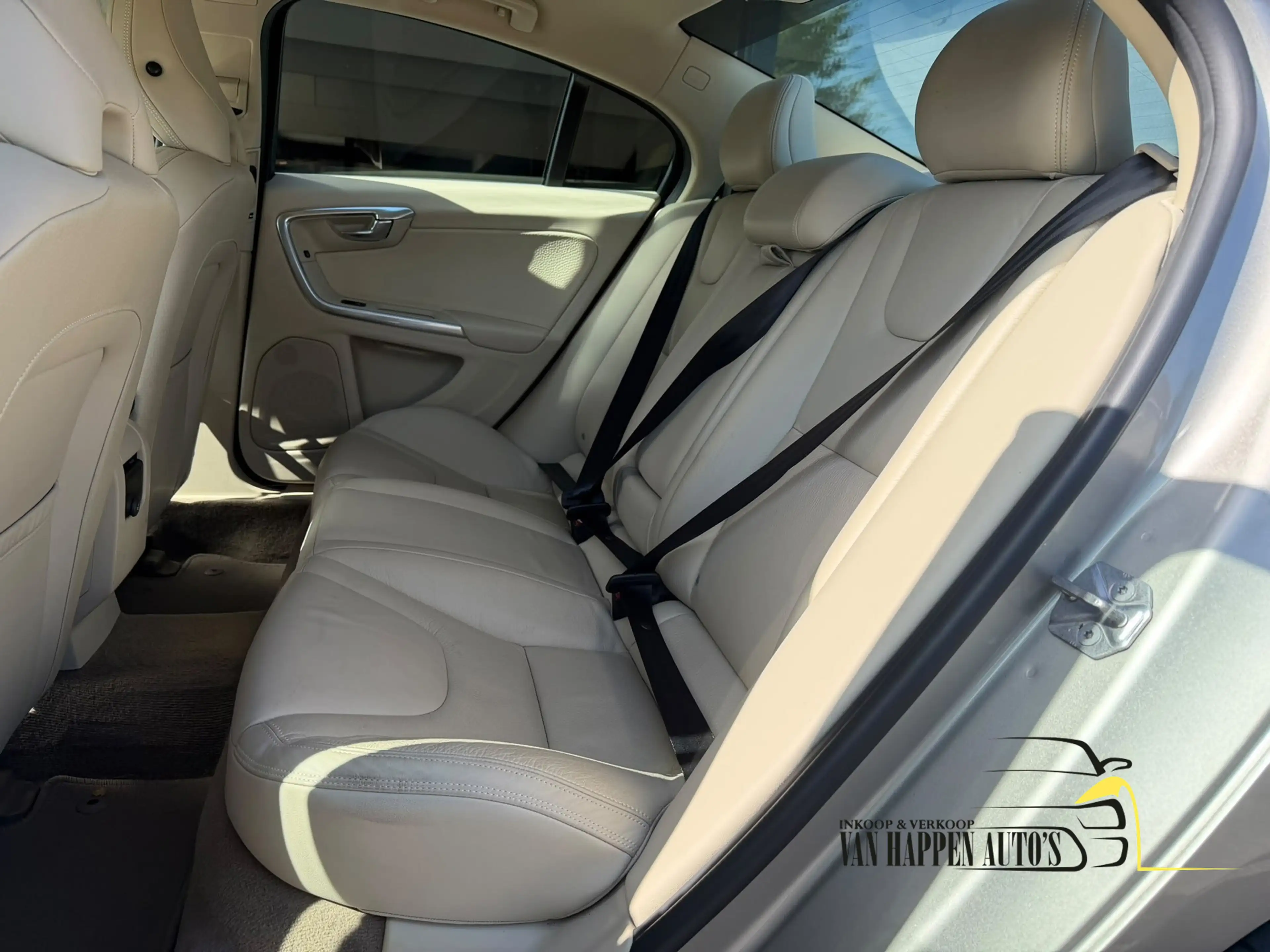Volvo S60 1.6 T3 Kinetic / Automaat / 84131 km — photo 12