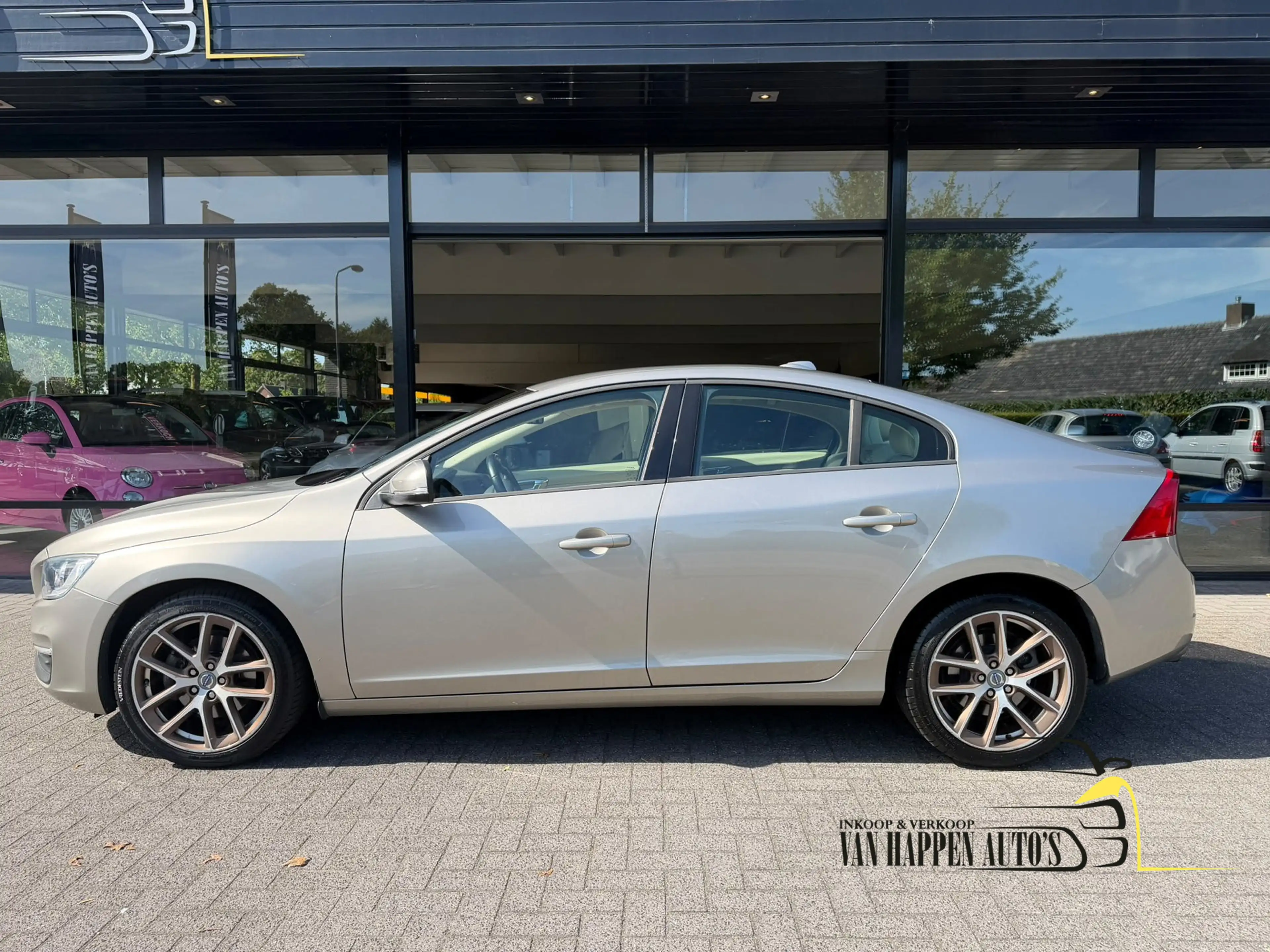 Volvo S60 1.6 T3 Kinetic / Automaat / 84131 km — photo 2