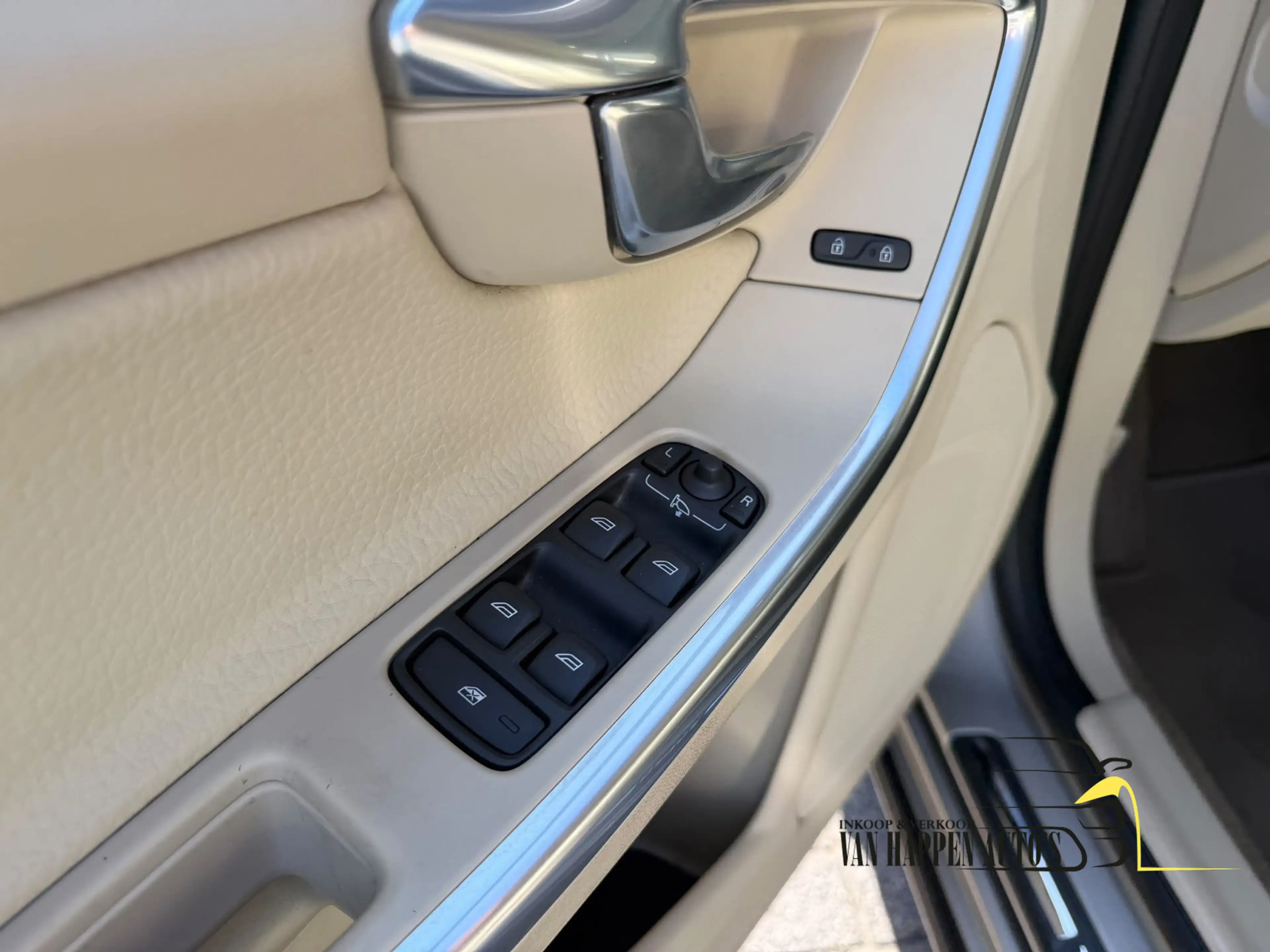Volvo S60 1.6 T3 Kinetic / Automaat / 84131 km — photo 5