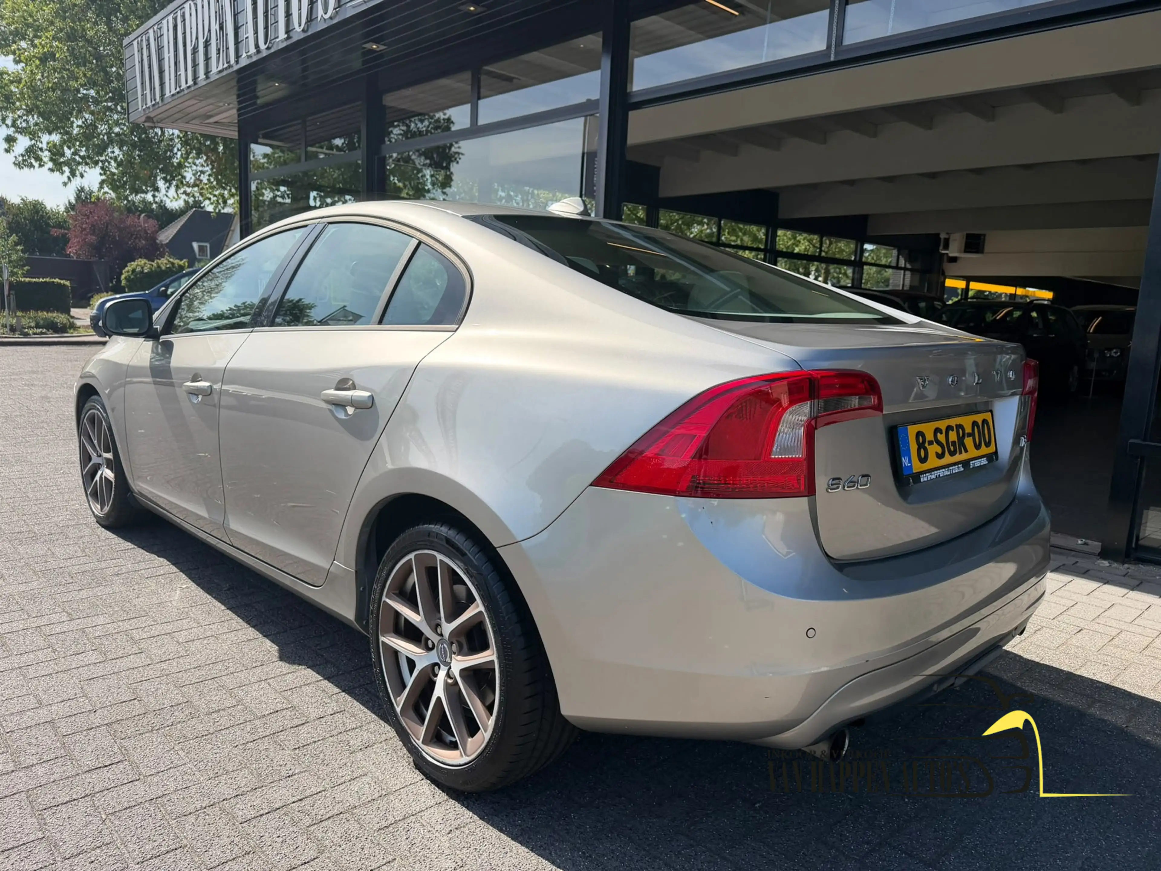 Volvo S60 1.6 T3 Kinetic / Automaat / 84131 km — photo 3