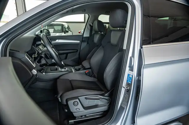 Audi Q5 view 7