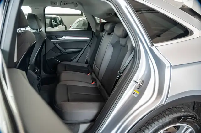 Audi Q5 view 15