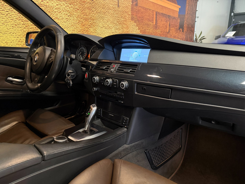 BMW 550 5-serie Touring 550i Exe M-Sport Aut Panodak Full — photo 14