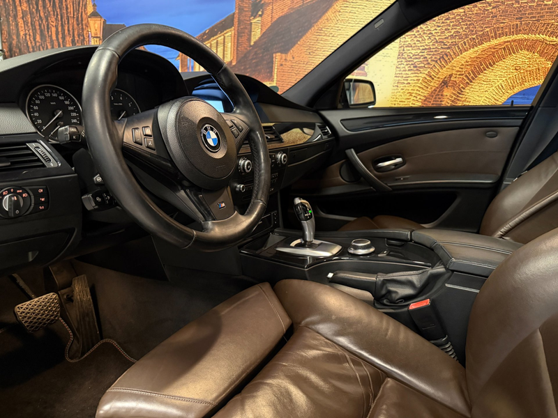 BMW 550 5-serie Touring 550i Exe M-Sport Aut Panodak Full — photo 20