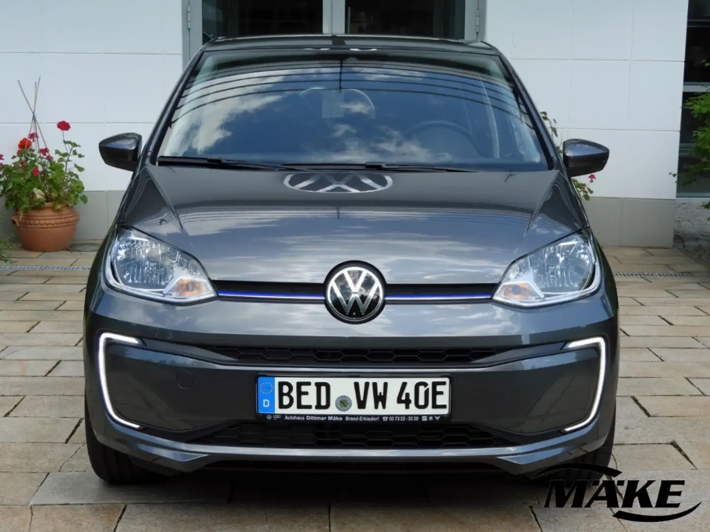Volkswagen up! e-up! Edition 61 kW (83 PS) 1-Gang-Automatik Grau - 2