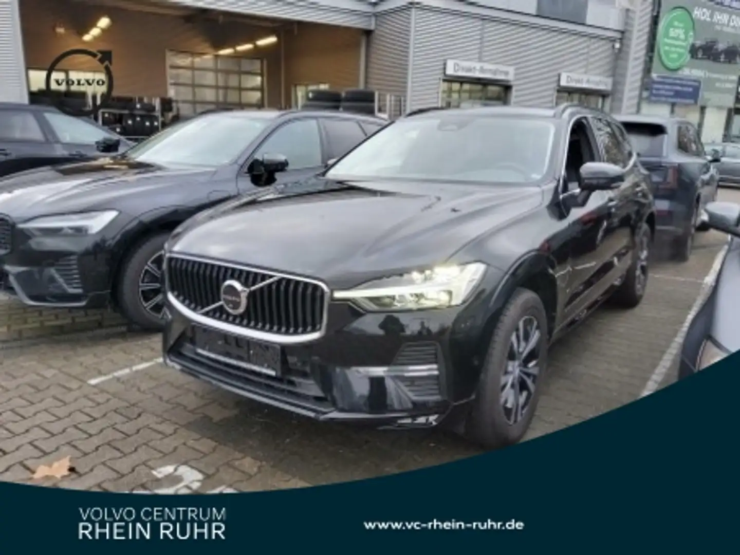 Volvo XC60 B4 MOMENTUM PRO+360°KAM+LED+PANO+LEDER+DAB Schwarz - 1