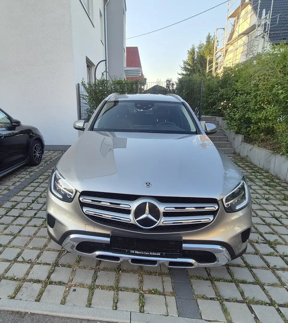 Mercedes-Benz GLC 220 d 4Matic 9G Diesel BJ 11.2019 Headup Display Grau - 2