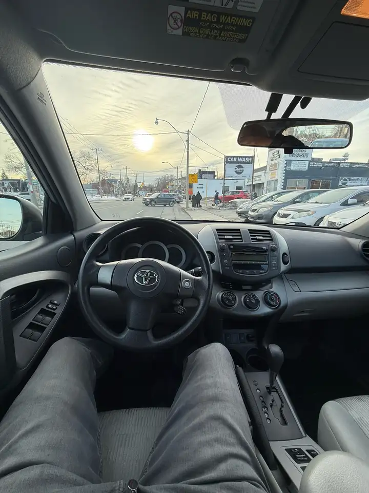 Toyota RAV 4 снимка Toyota RAV 4
