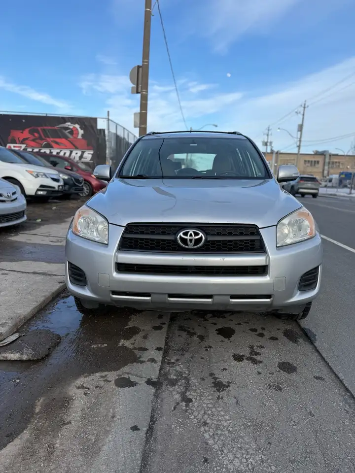 Toyota RAV 4 снимка Toyota RAV 4