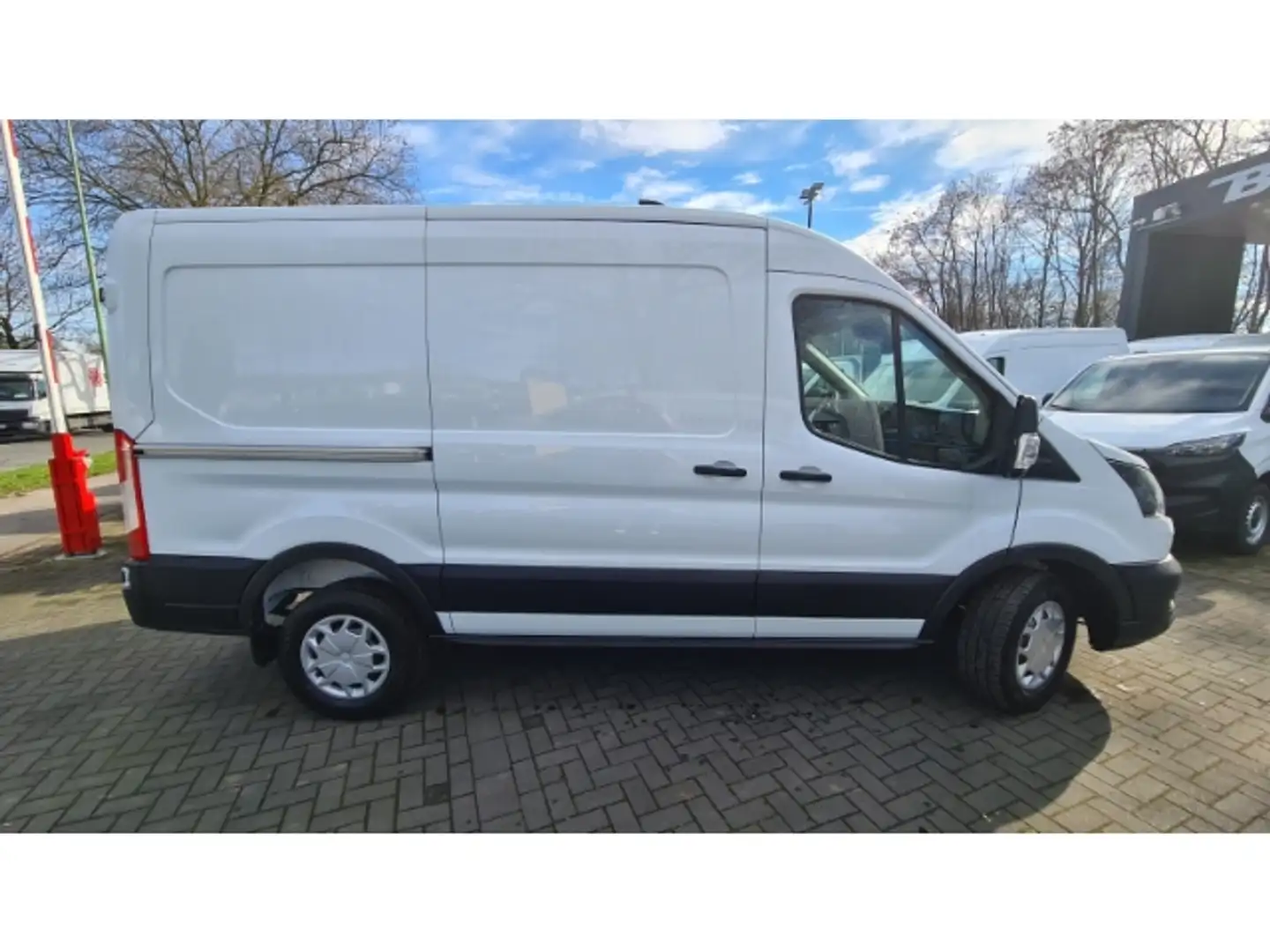 Ford Transit Kasten 350 L2 Trend 2.0 TDCi DPF EU6d, GJR Blanc - 2