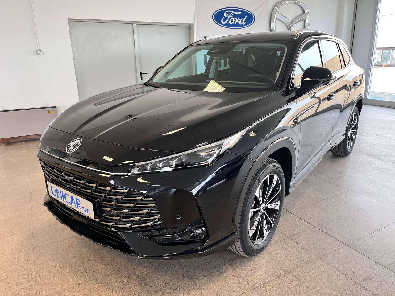 MG HS 1.5 full-hybrid (FHEV) 224cv LUXURY NUOVA DA IMMATRICOLARE
