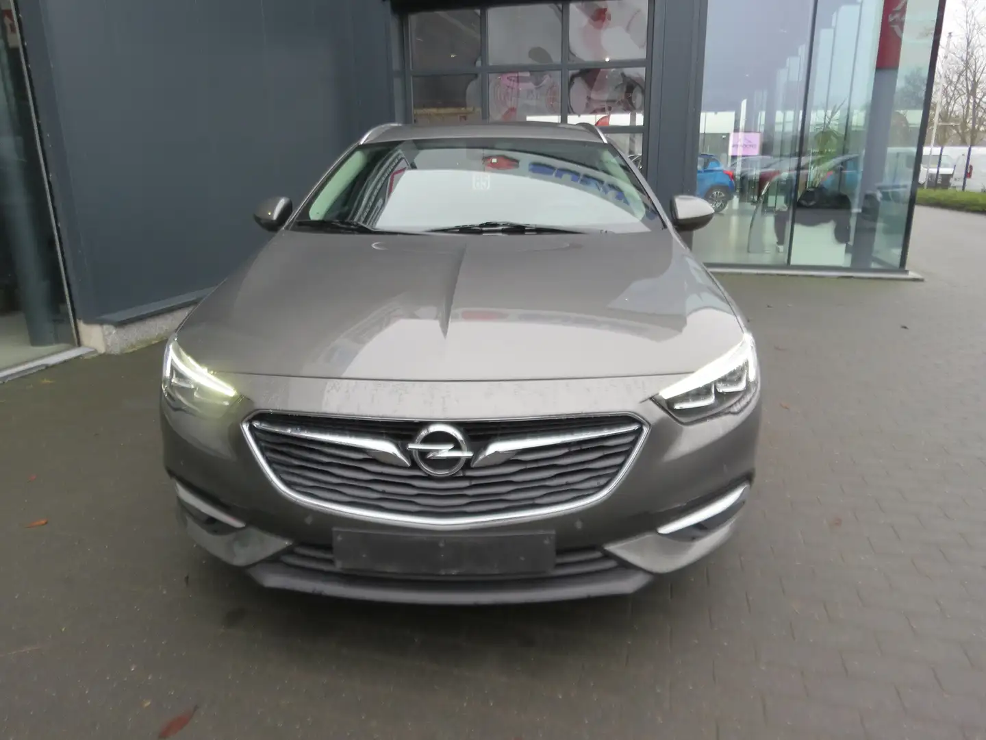 Opel Insignia Sport-Tourer 2.0 CDTI BiTurbo EU6.2 Grijs - 2