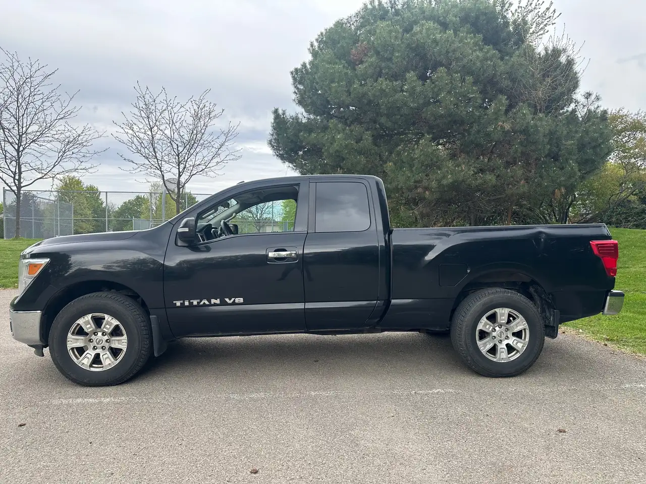 Nissan Titan снимка Nissan Titan