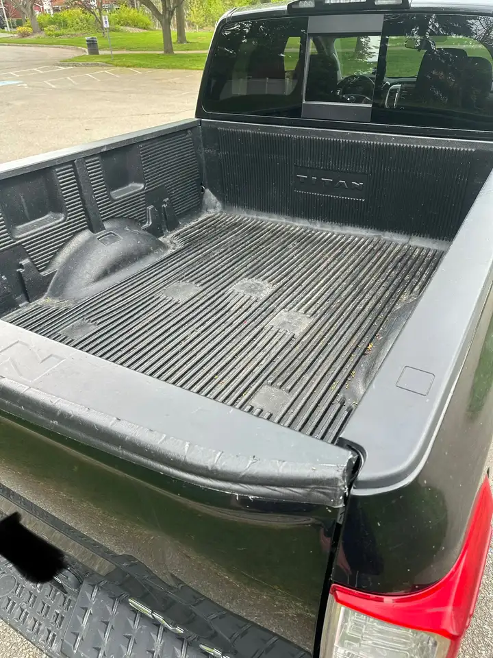 Nissan Titan снимка Nissan Titan