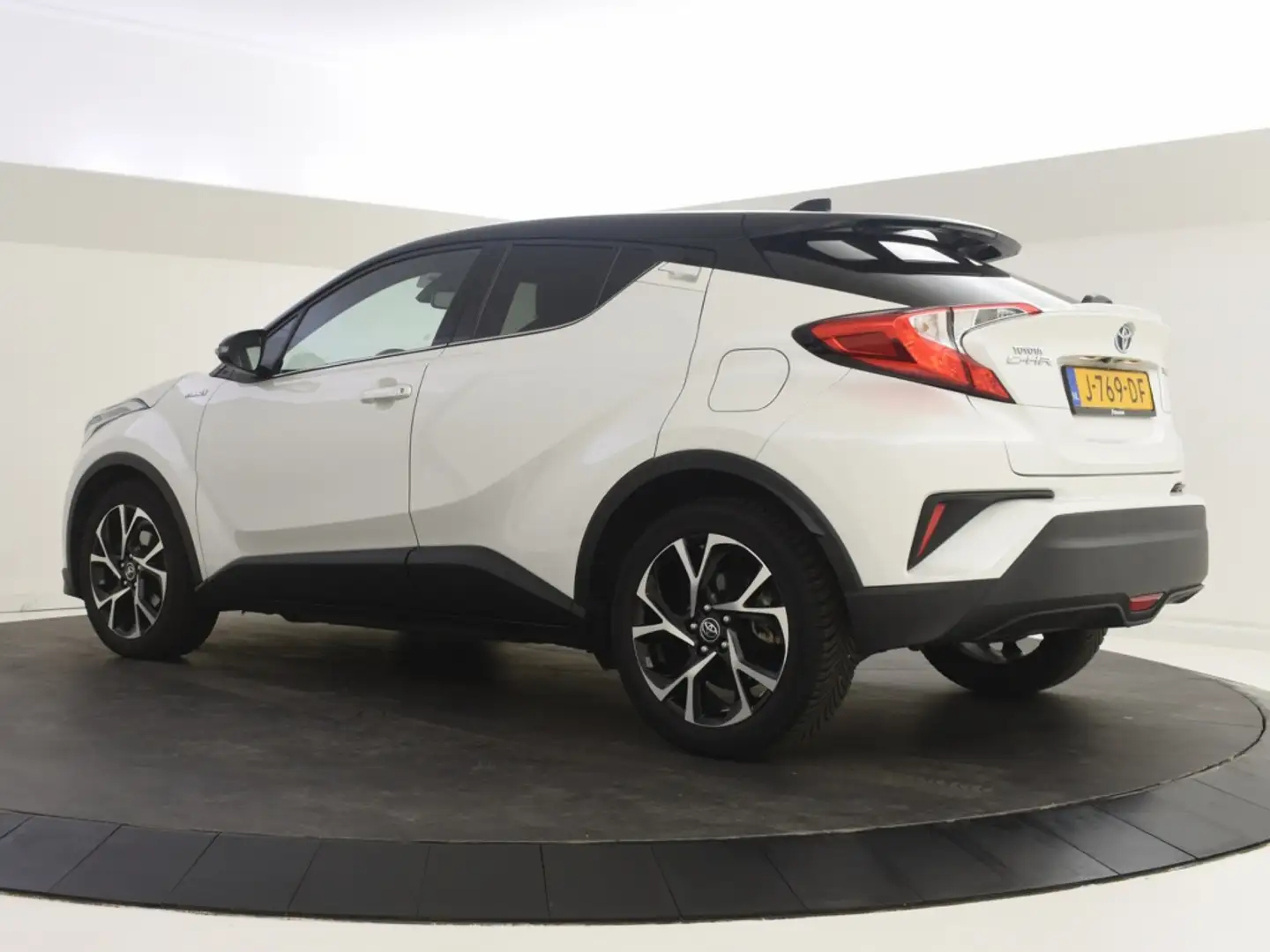 Toyota C-HR 1.8 Hybrid Dynamic Sport | JBL | Stoelverwarming Blanc - 2