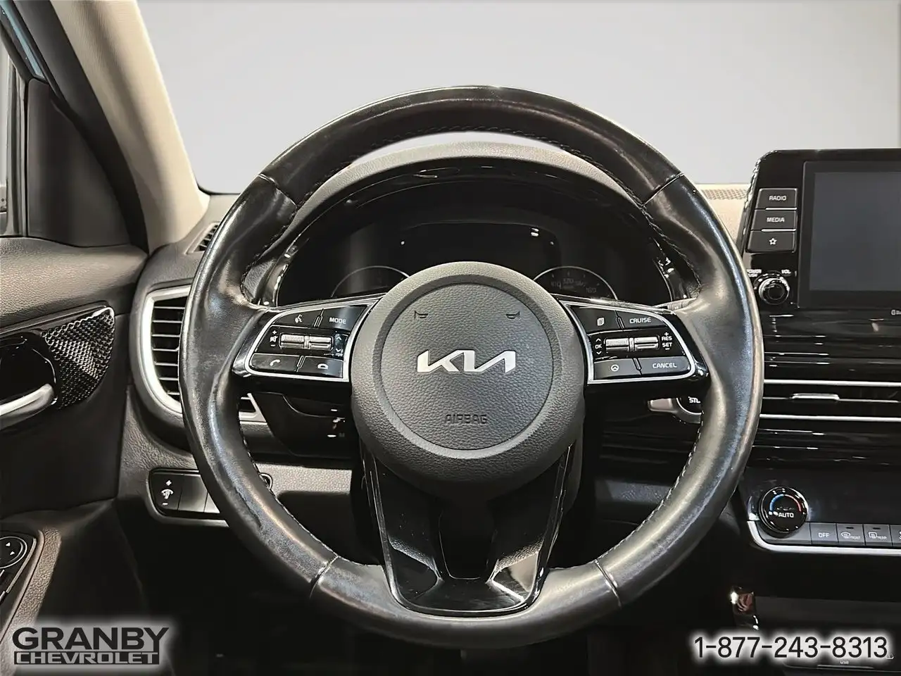 Kia Seltos photo Kia Seltos