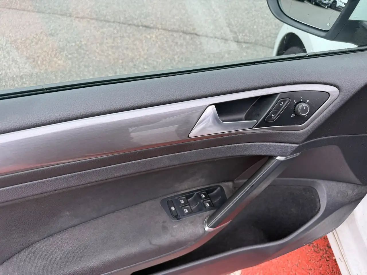 Volkswagen Golf Standard Model — photo 11
