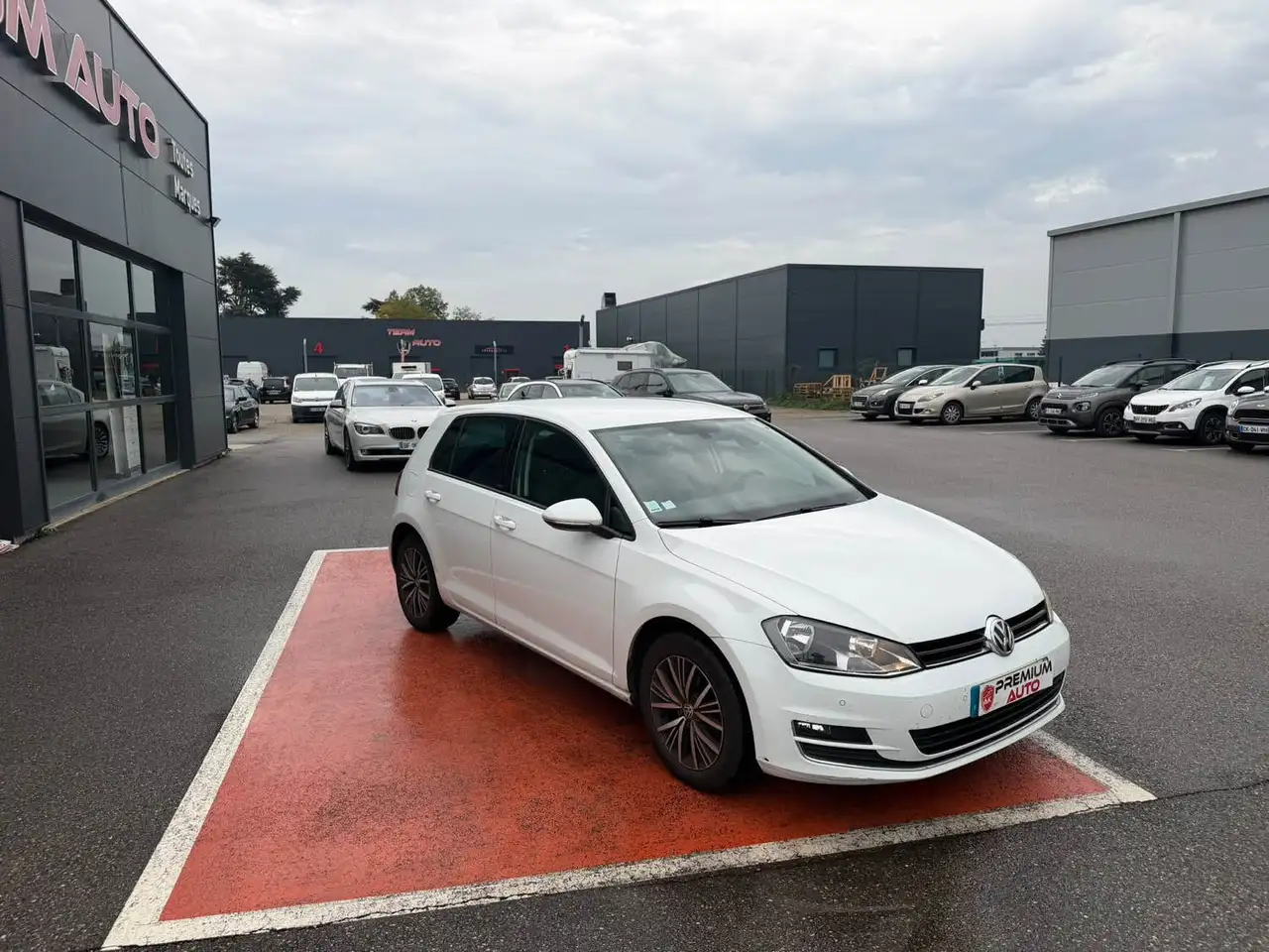Volkswagen Golf Standard Model — photo 5