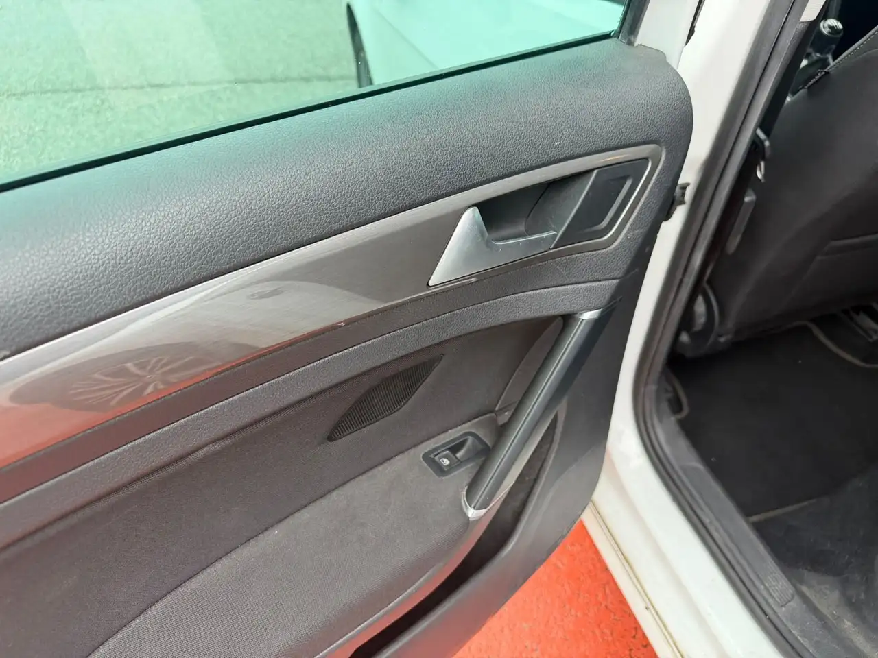 Volkswagen Golf Standard Model — photo 7