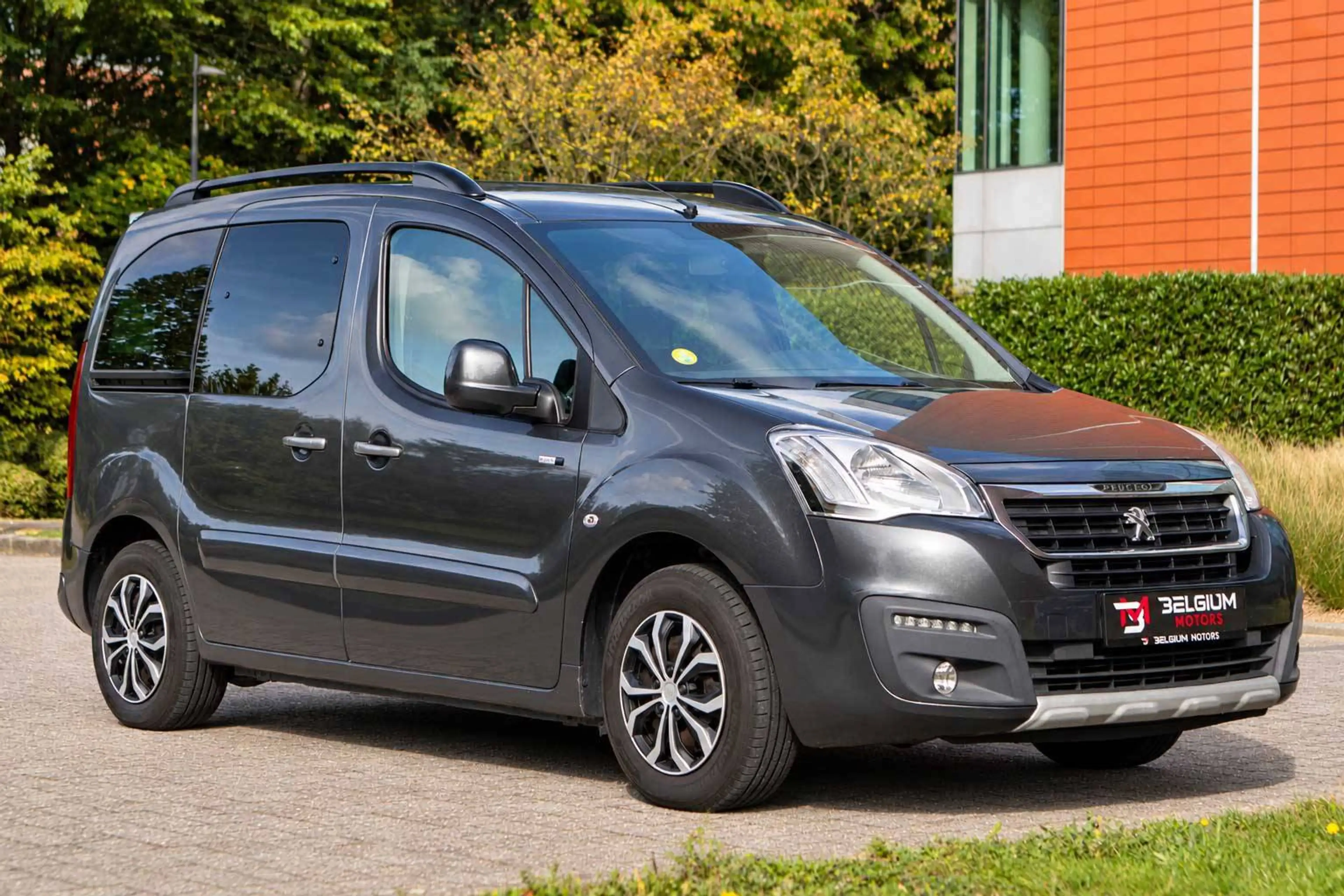 Peugeot Partner - 1.6 BlueHDi Style - AC - Cruise - Radar AR — photo 8
