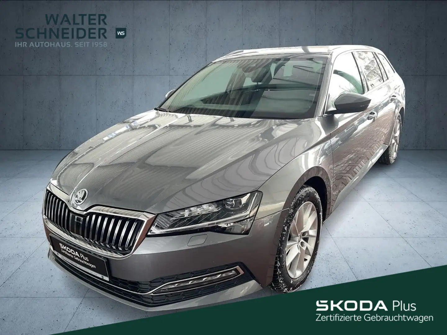 Skoda Superb Combi 2.0 TDI DSG Style Navi LED AHK Grau - 1