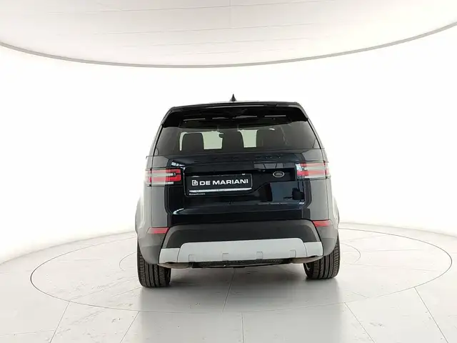 Land Rover Discovery view 7