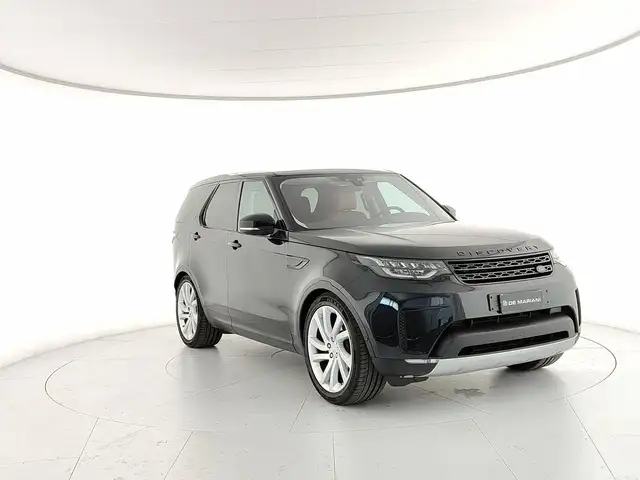 Land Rover Discovery view 11