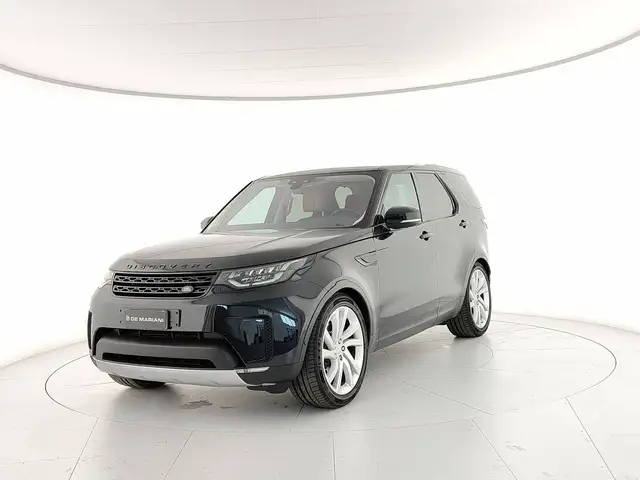 Land Rover Discovery view 2
