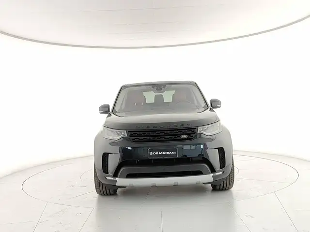 Land Rover Discovery view 12