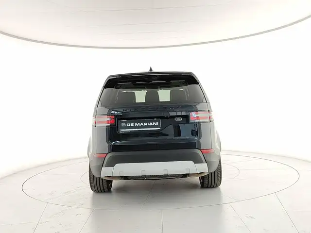 Land Rover Discovery view 6