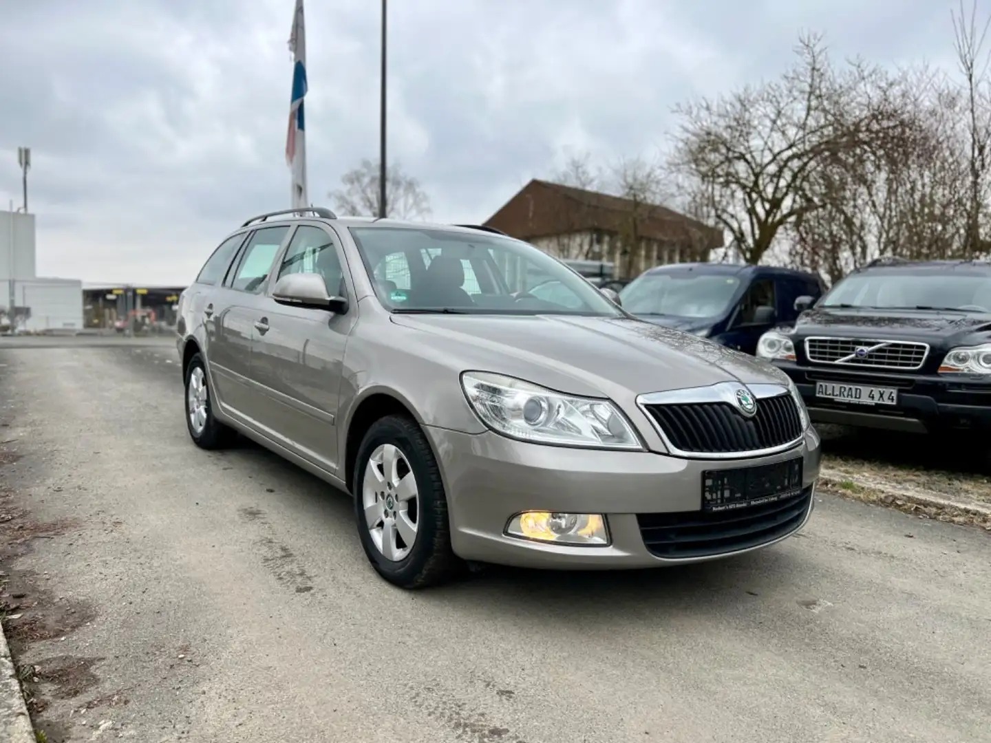 Skoda Octavia Combi Ambition*Steuerkette neu*Tüv neu* Beige - 1