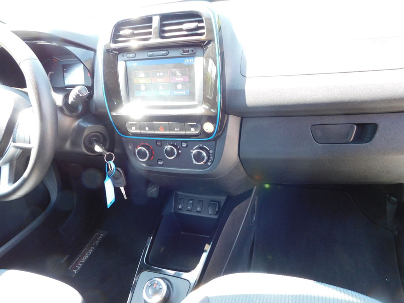 Dacia Spring Electric Comfort Plus Schnellladevorricht — photo 12