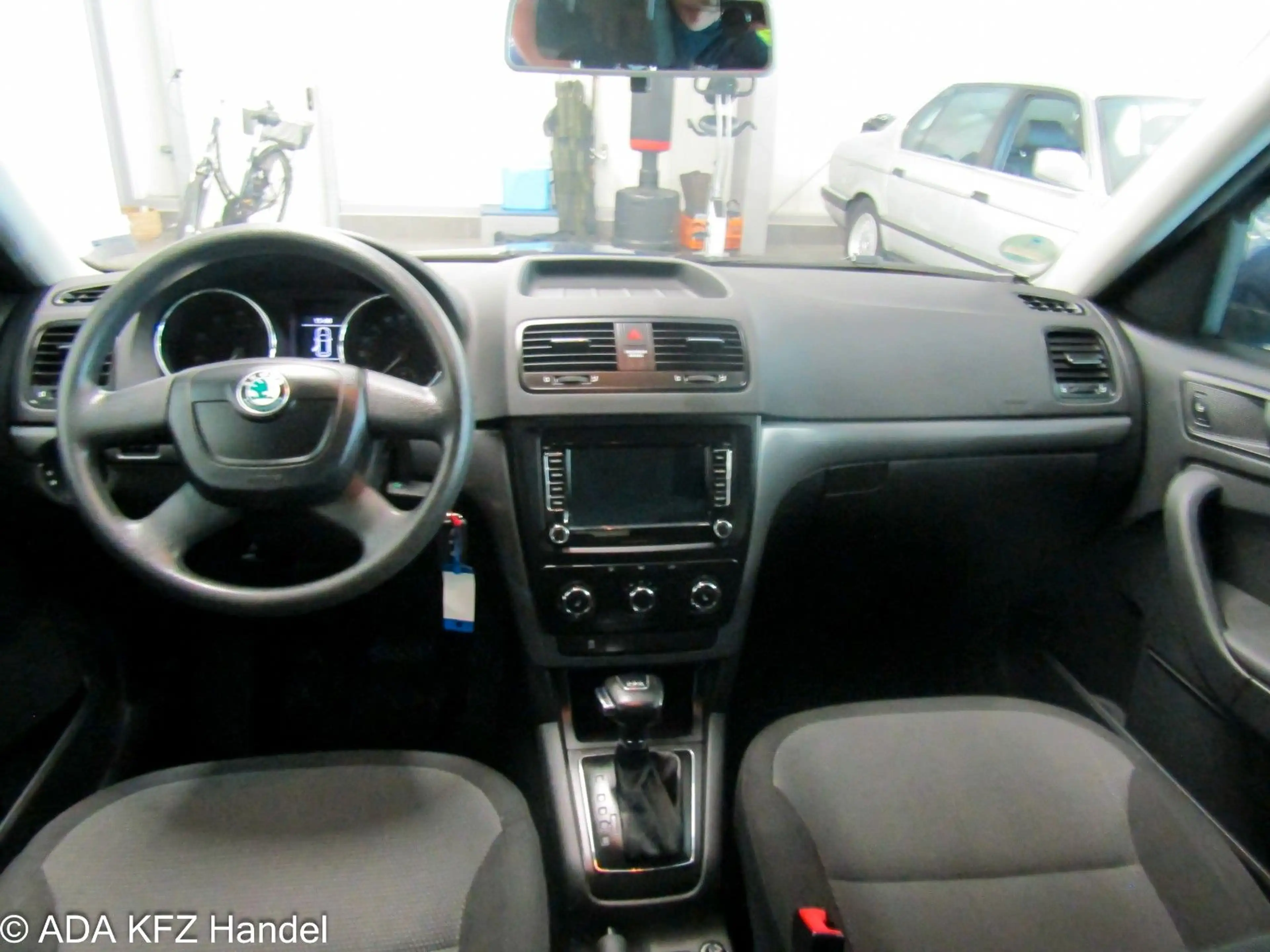 Skoda Yeti Active Plus Edition,Navi,Kamera,HU&AU Neu — photo 8