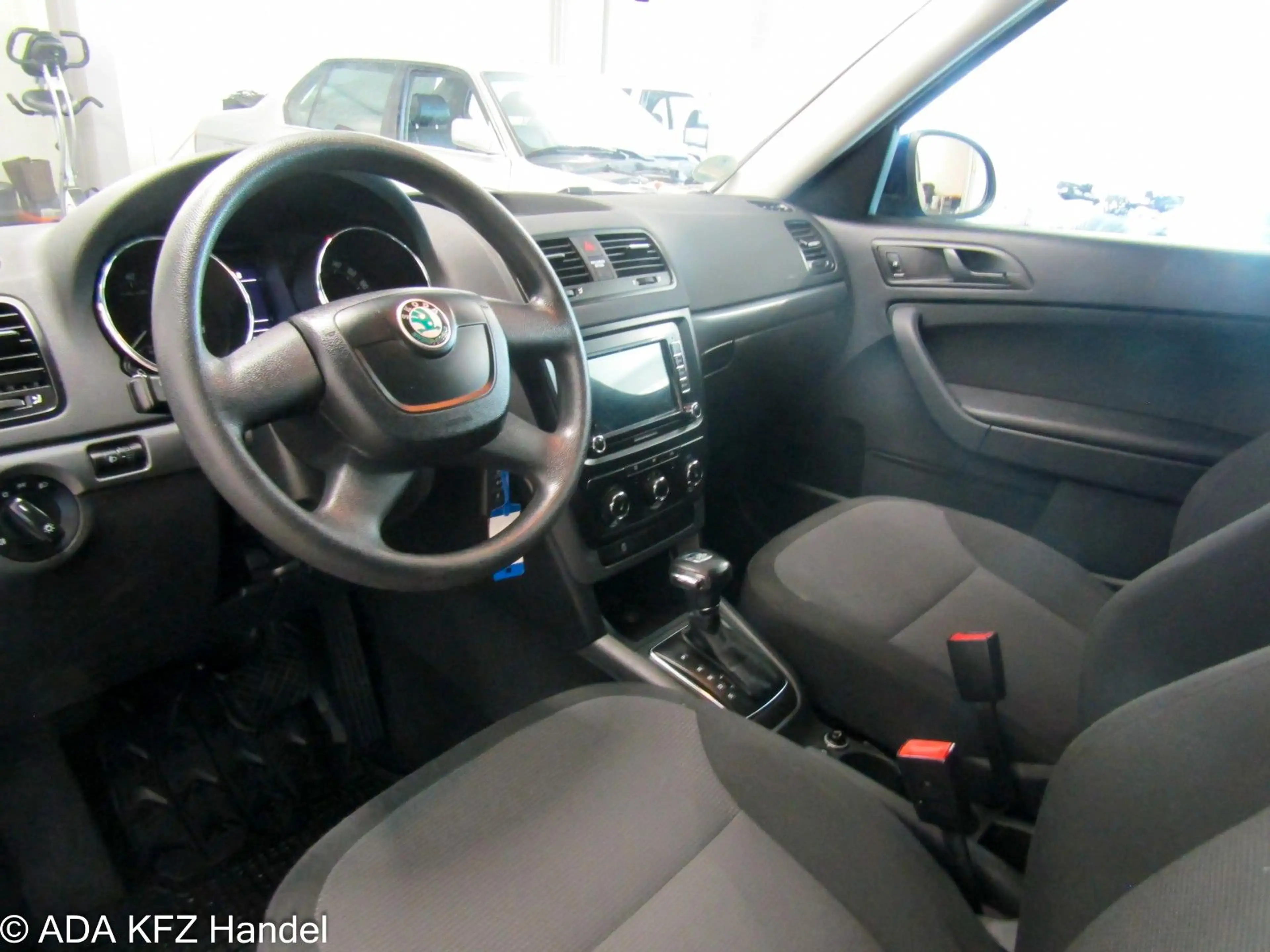 Skoda Yeti Active Plus Edition,Navi,Kamera,HU&AU Neu — photo 10