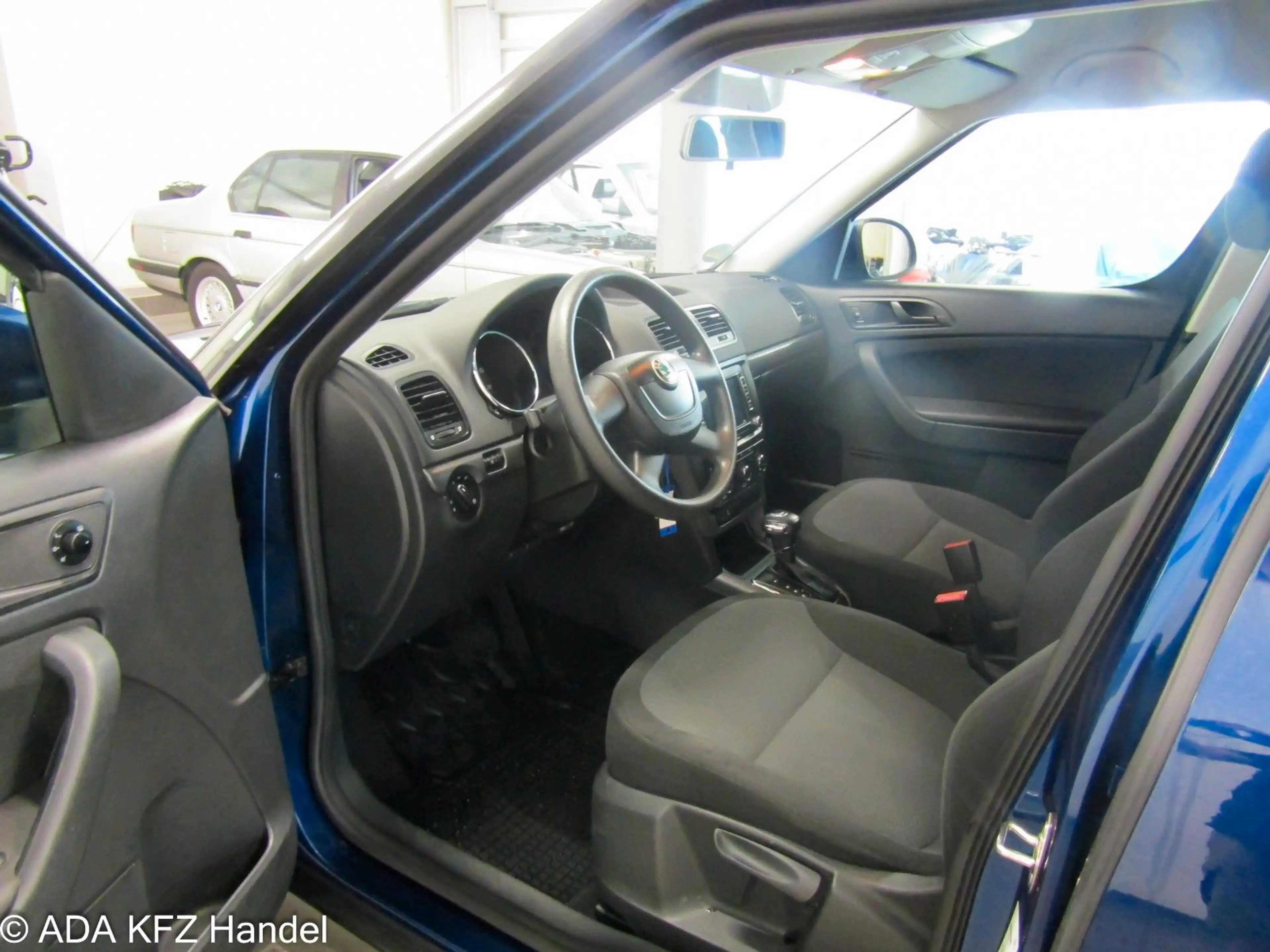Skoda Yeti Active Plus Edition,Navi,Kamera,HU&AU Neu — photo 11