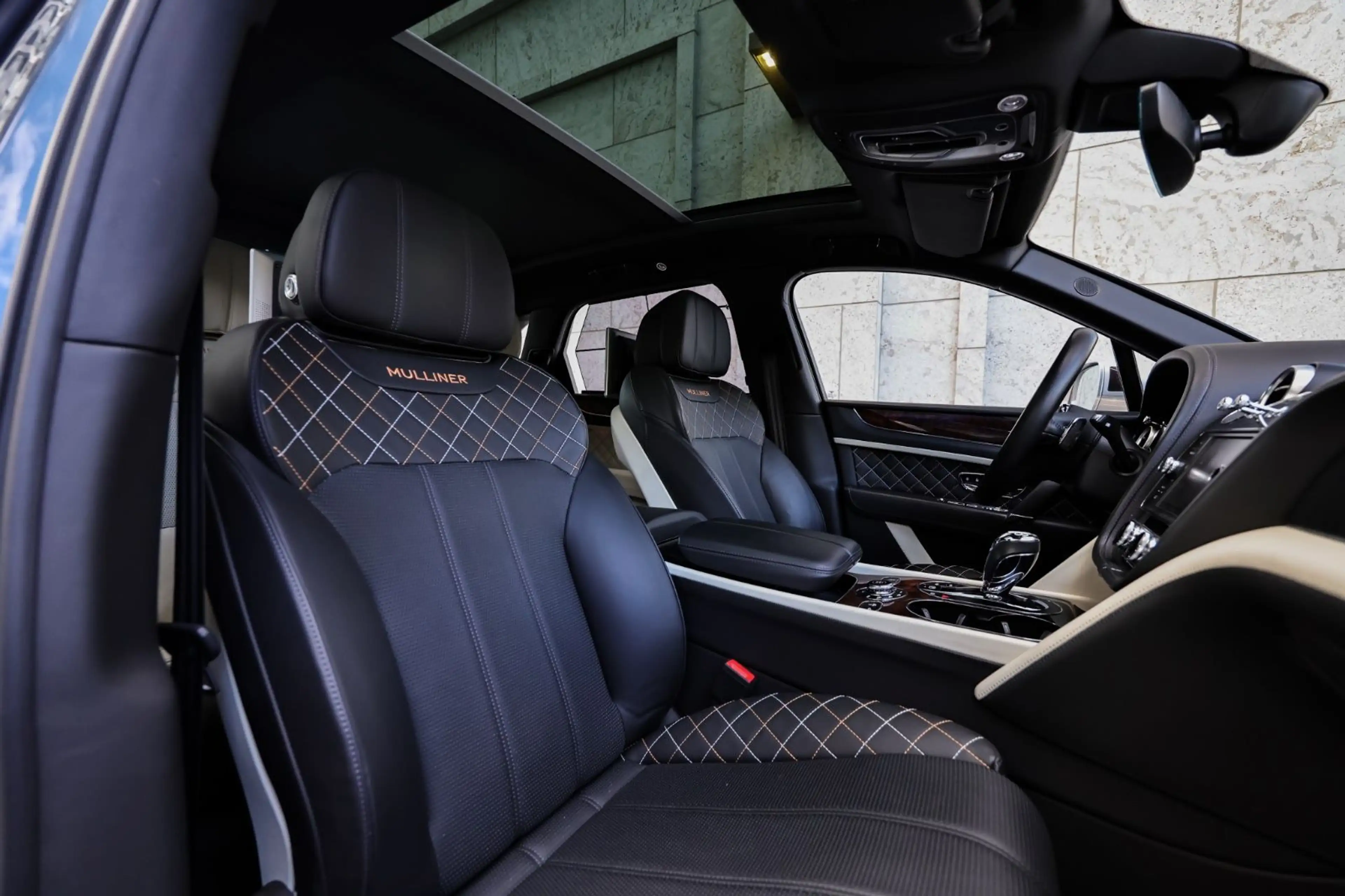 Bentley Bentayga Mulliner W12 | Duo-Tone | 4-Sitzer — photo 10