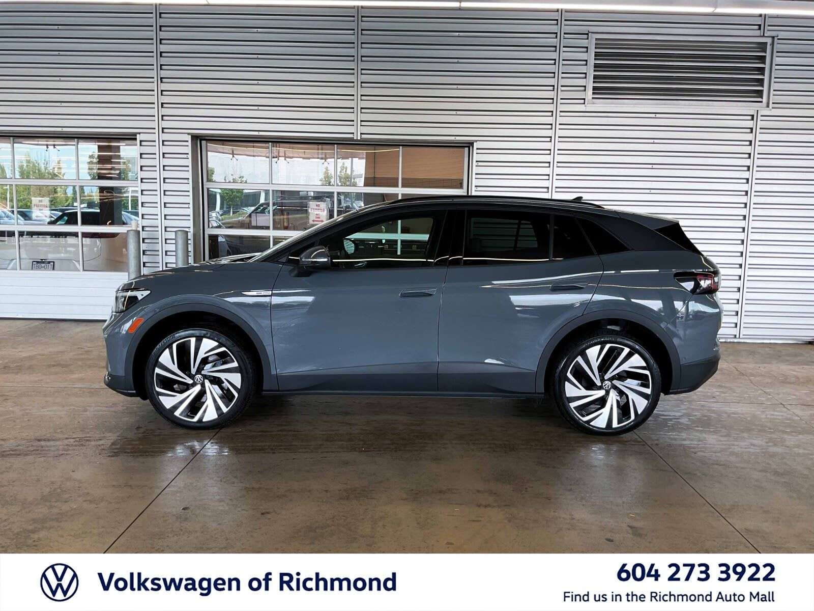 2025 Volkswagen ID.4 Pro | Sunroof | Navigation | Bluetooth | Heated Se — снимка 1