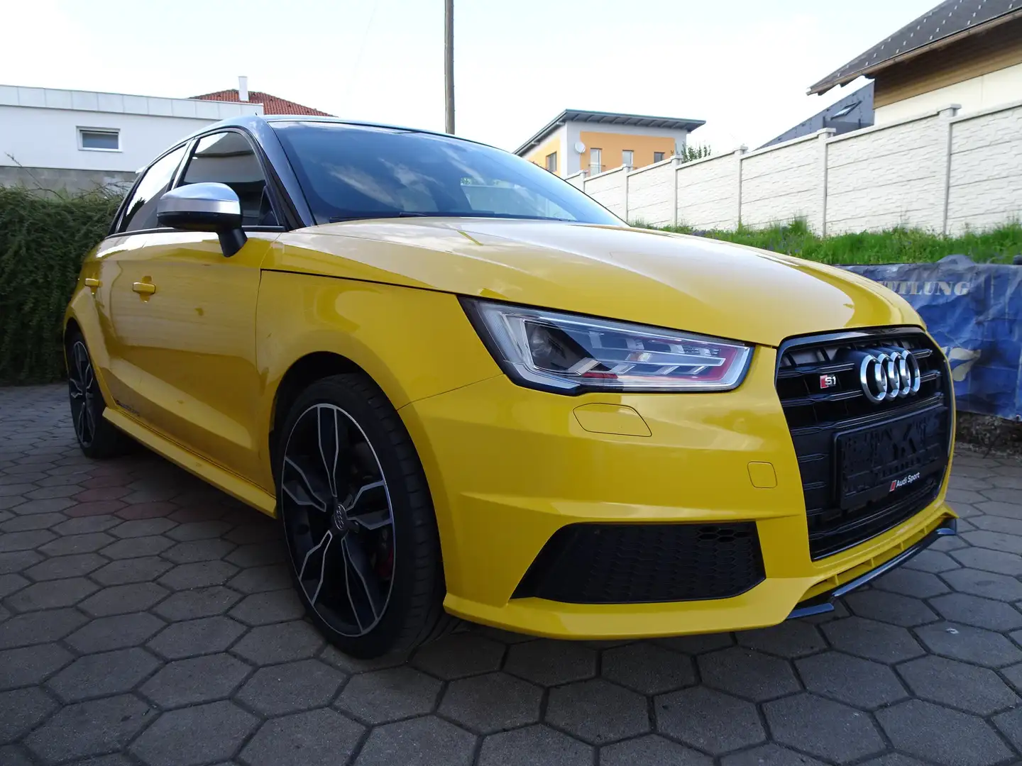 Audi S1 2.0 TFSI quattro Amarillo - 2