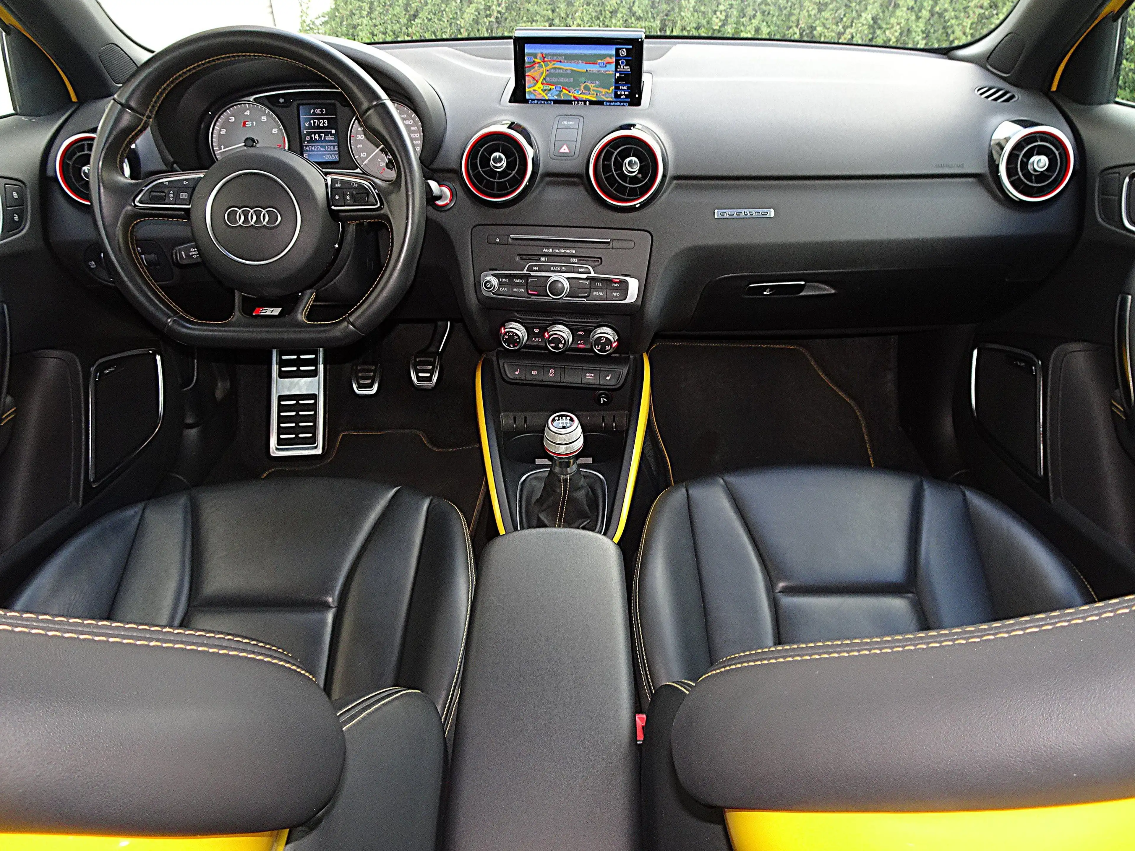 Audi S1 2.0 TFSI quattro — photo 6
