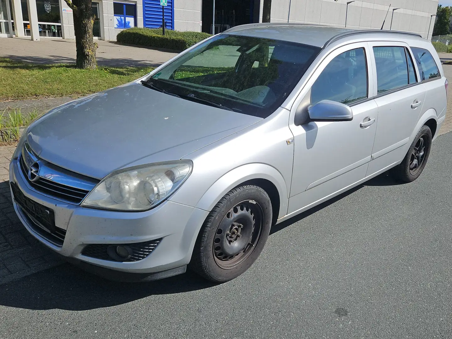 Opel Astra CATCH ME Now Grau - 1