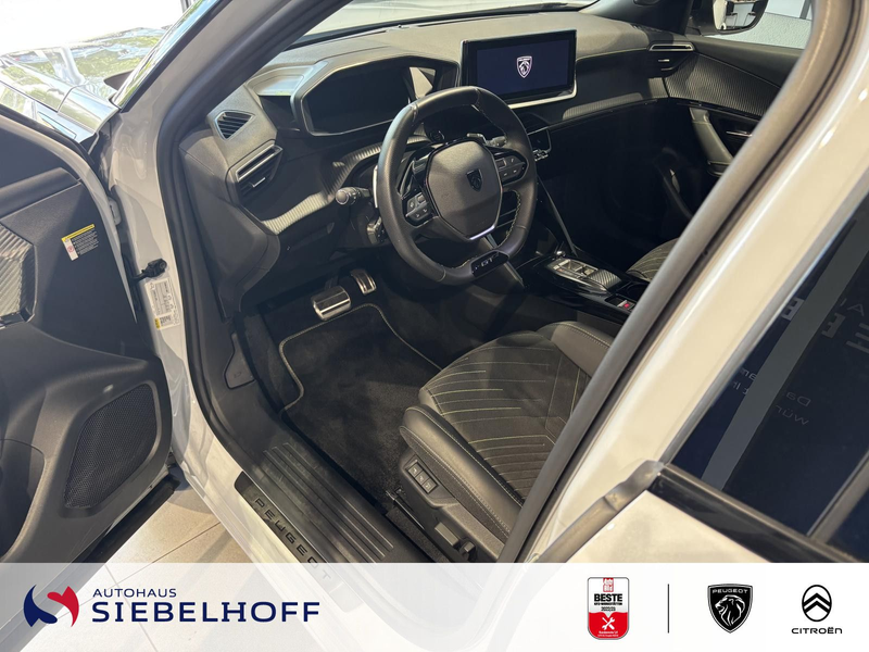 Peugeot 2008 GT PureTech 130 EAT8 — photo 11