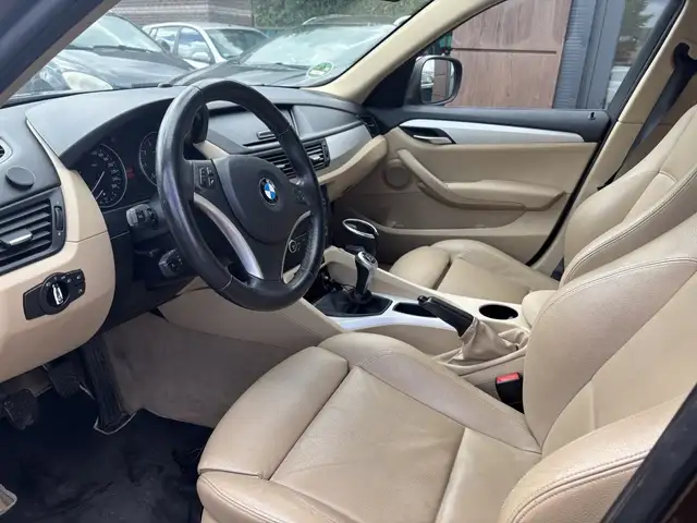 BMW X1 view 8