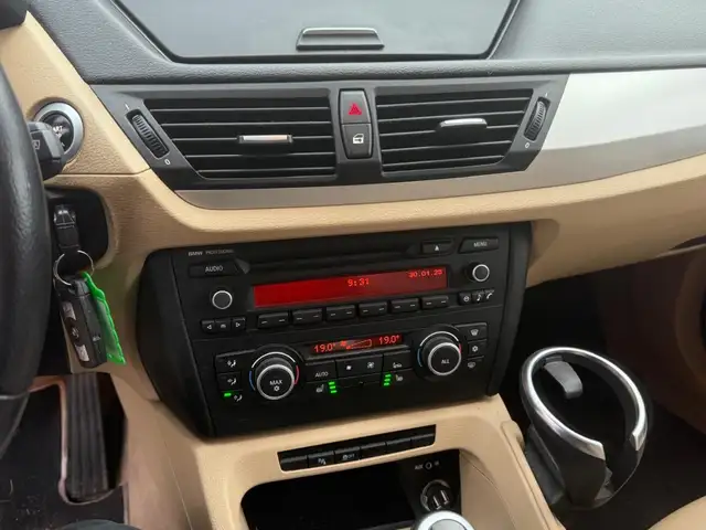 BMW X1 view 5