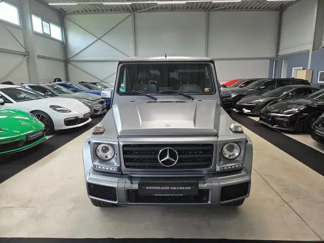 Mercedes-Benz G 500 view 4