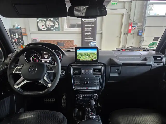 Mercedes-Benz G 500 view 22