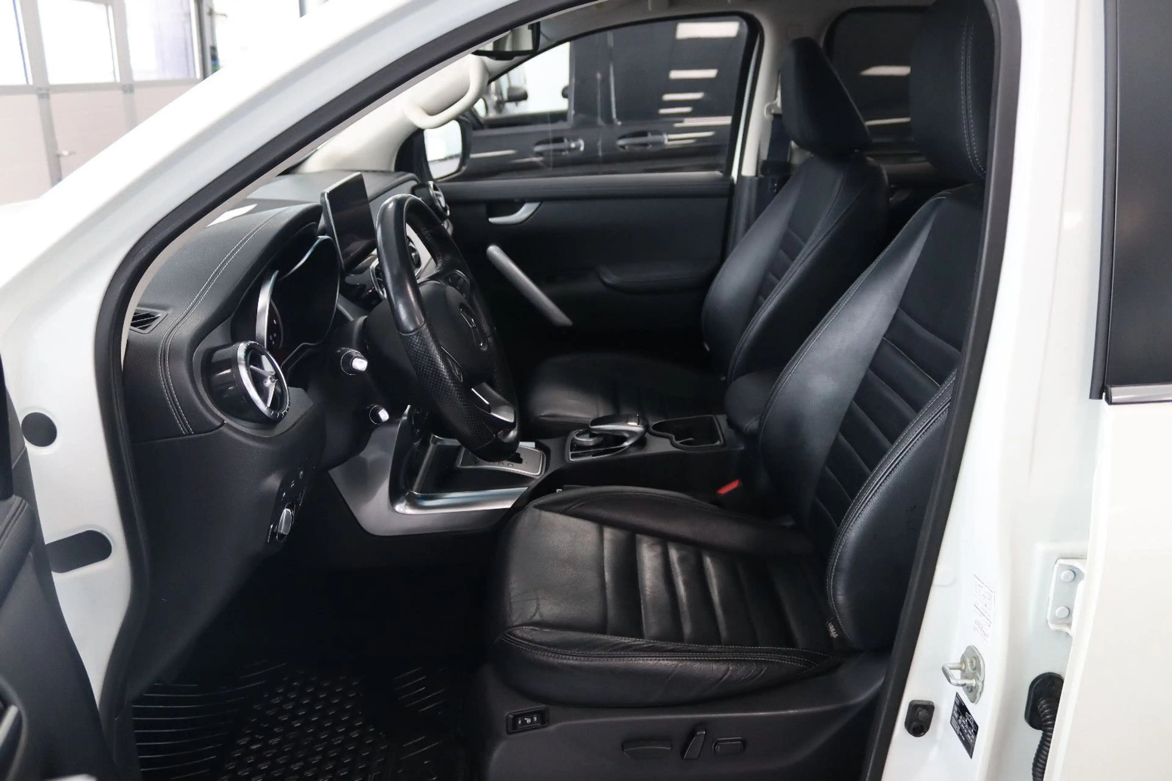 Mercedes-Benz X 250 d 4Matic Doppelkabine Edition Power — photo 9