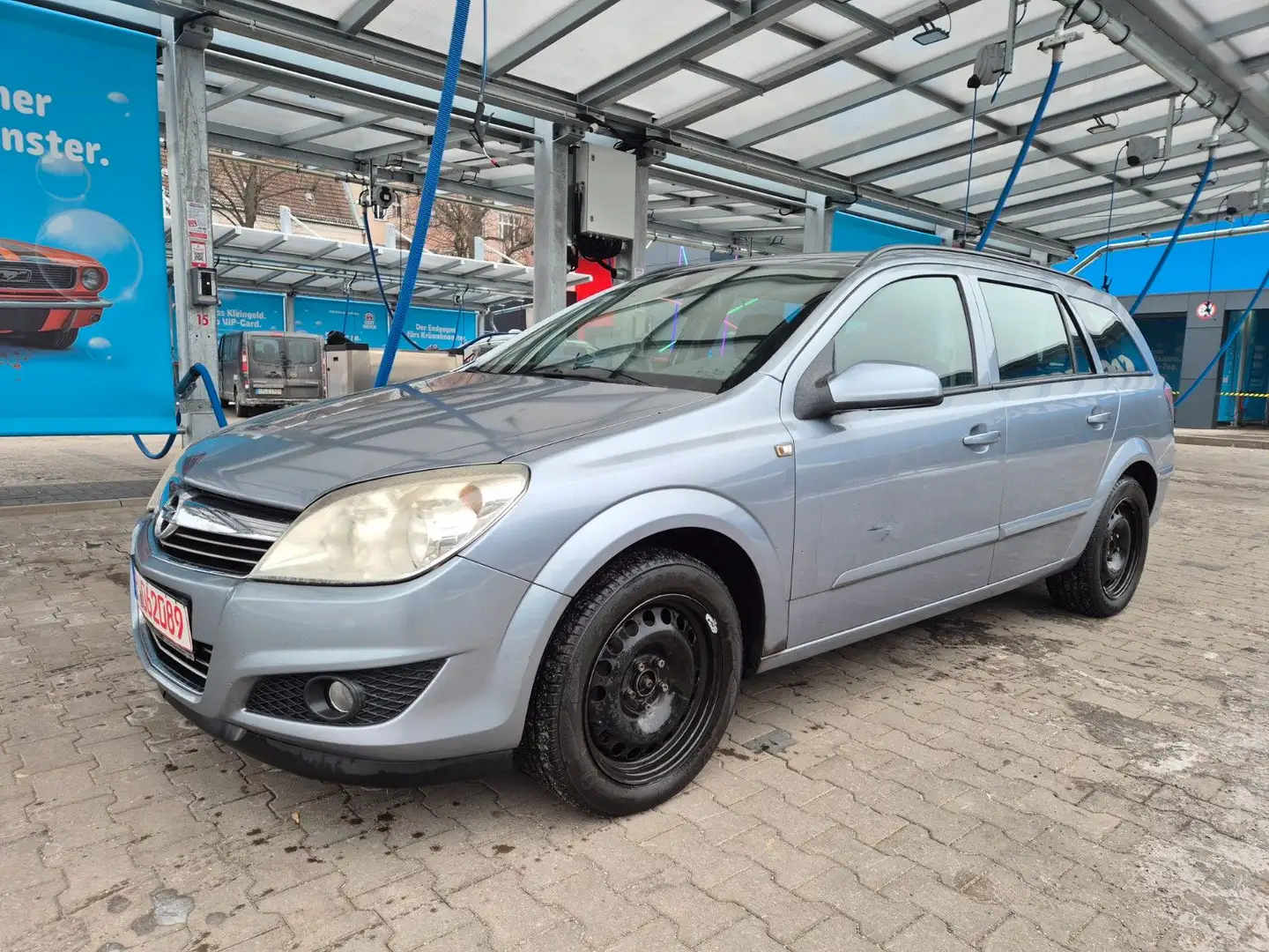 Opel Astra H Caravan Edition, TÜV, ANHÄNGERKUPPLUNG Silber - 1